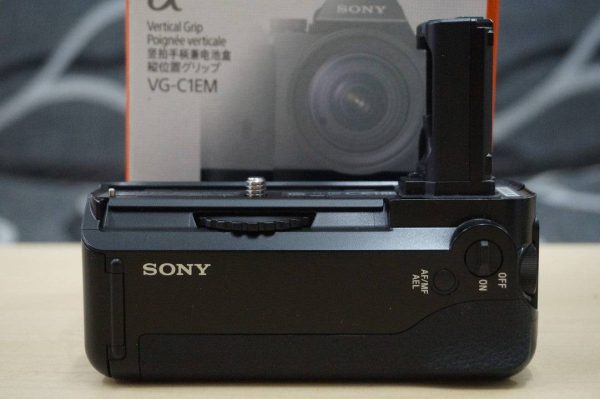 Sony Vertical Battery Grip for Alpha a7 a7R a7S Digital Camera (Black) Supply