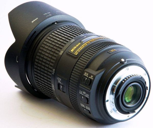 Nikon AF-S DX NIKKOR 18-300mm f 3.5-5.6G ED VR Lens For Cheap